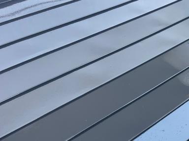 屋根下塗り・中塗り完了